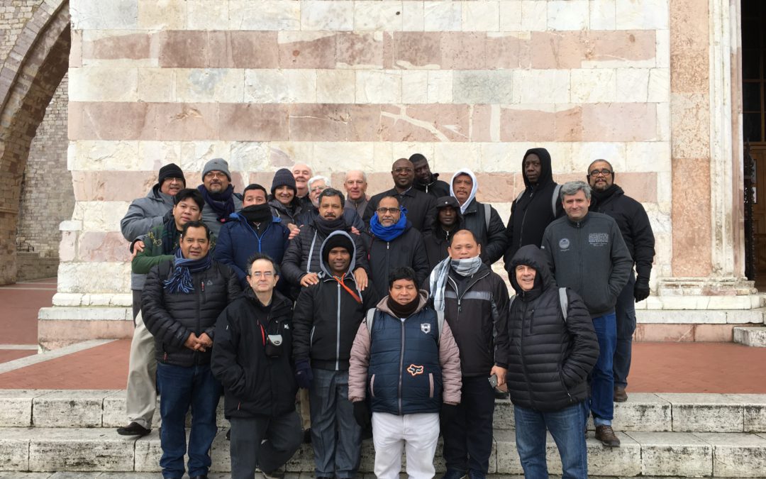 ENCUENTRO de FORMACIÓN PERMANENTE religiosos de MEDIA EDAD.