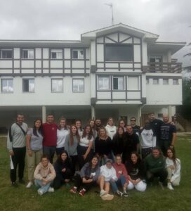 CURSO DE DIRECTORES/AS Y MONITORES/AS EN BARRIA