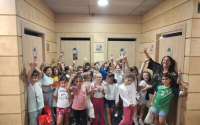 ¡El alumnado de 2.º de Primaria se lanza a la piscina!